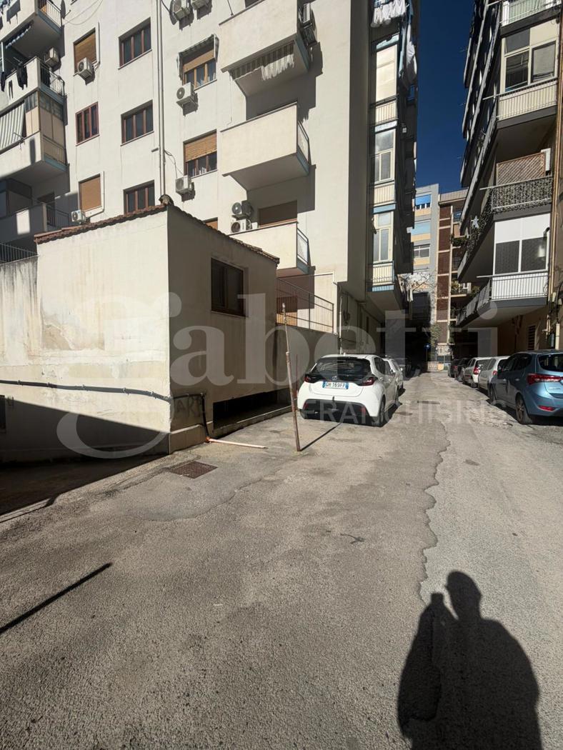 Box/Garage 17mq in vendita a Palermo