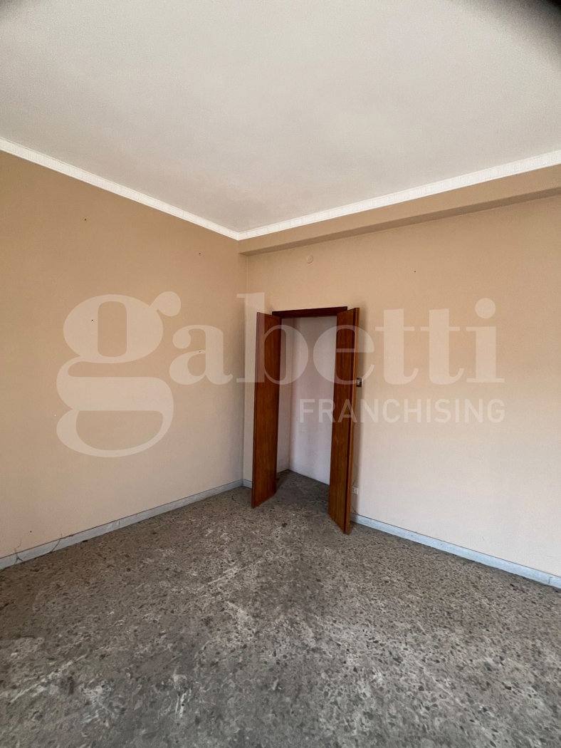 Quadrilocale da ristrutturare a Palermo