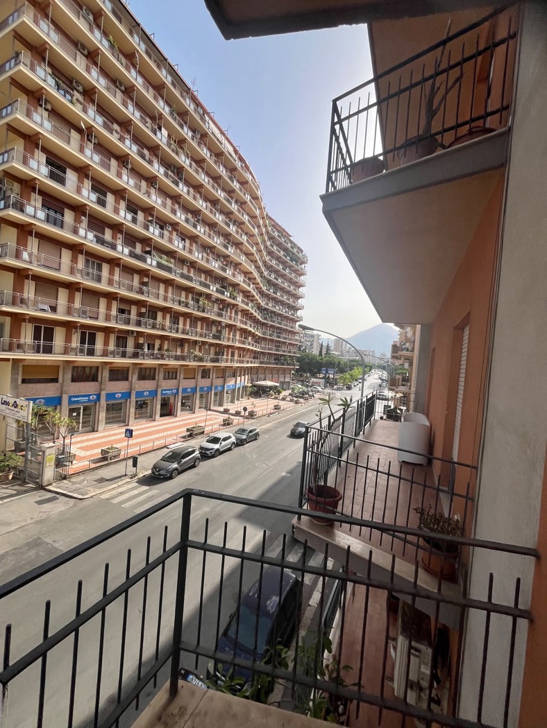 Quadrilocale in vendita a Palermo