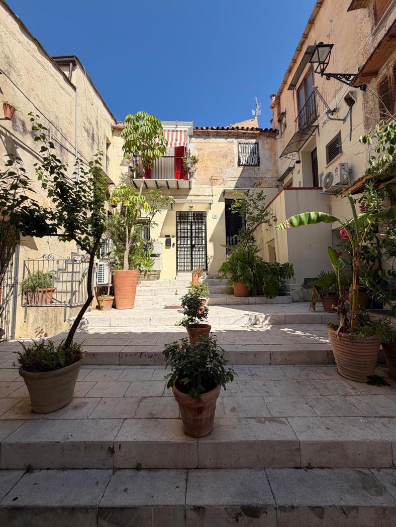 Trilocale ristrutturato a Monreale