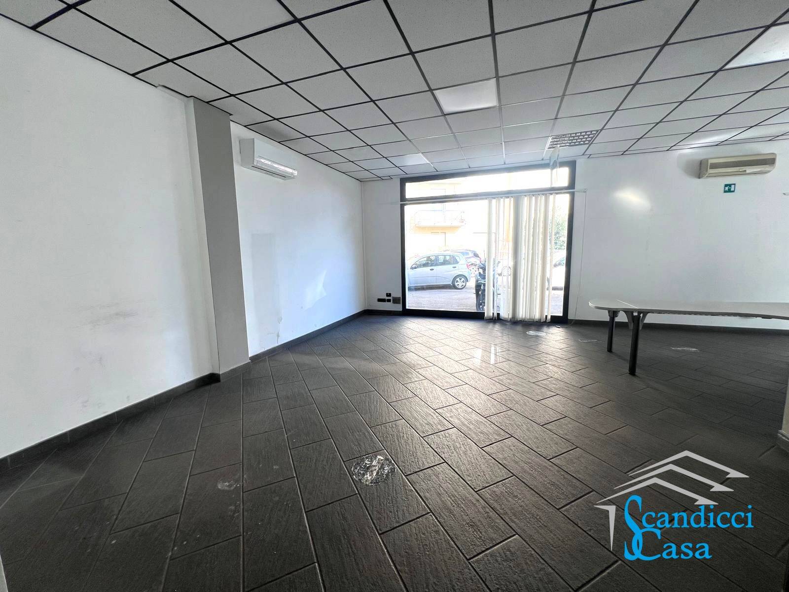 Locale commerciale in affitto a Scandicci, Scandicci Centro