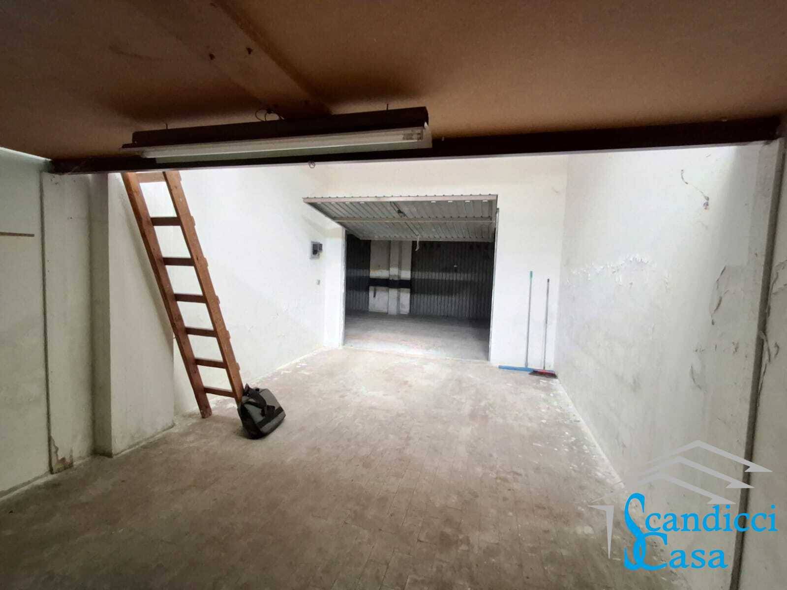 Box o garage in vendita a Scandicci, Scandicci Centro