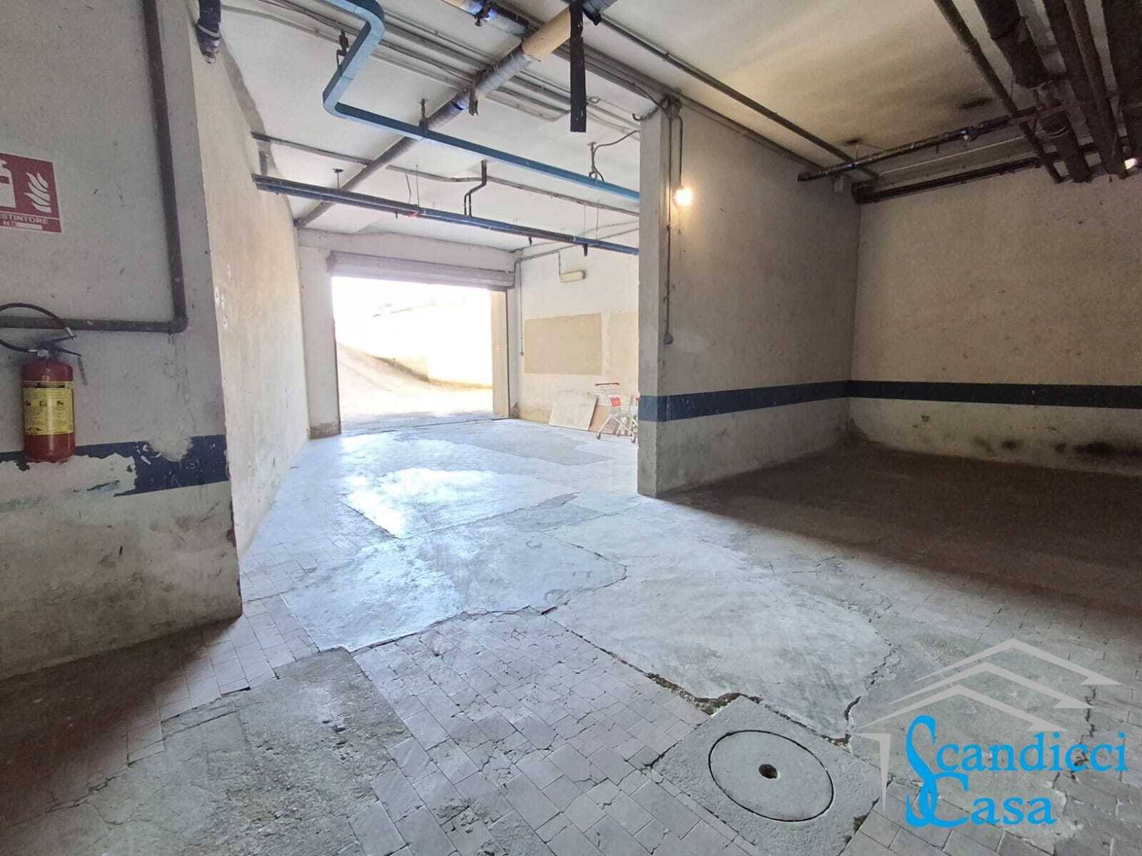 Box o garage in vendita a Scandicci, Scandicci Centro