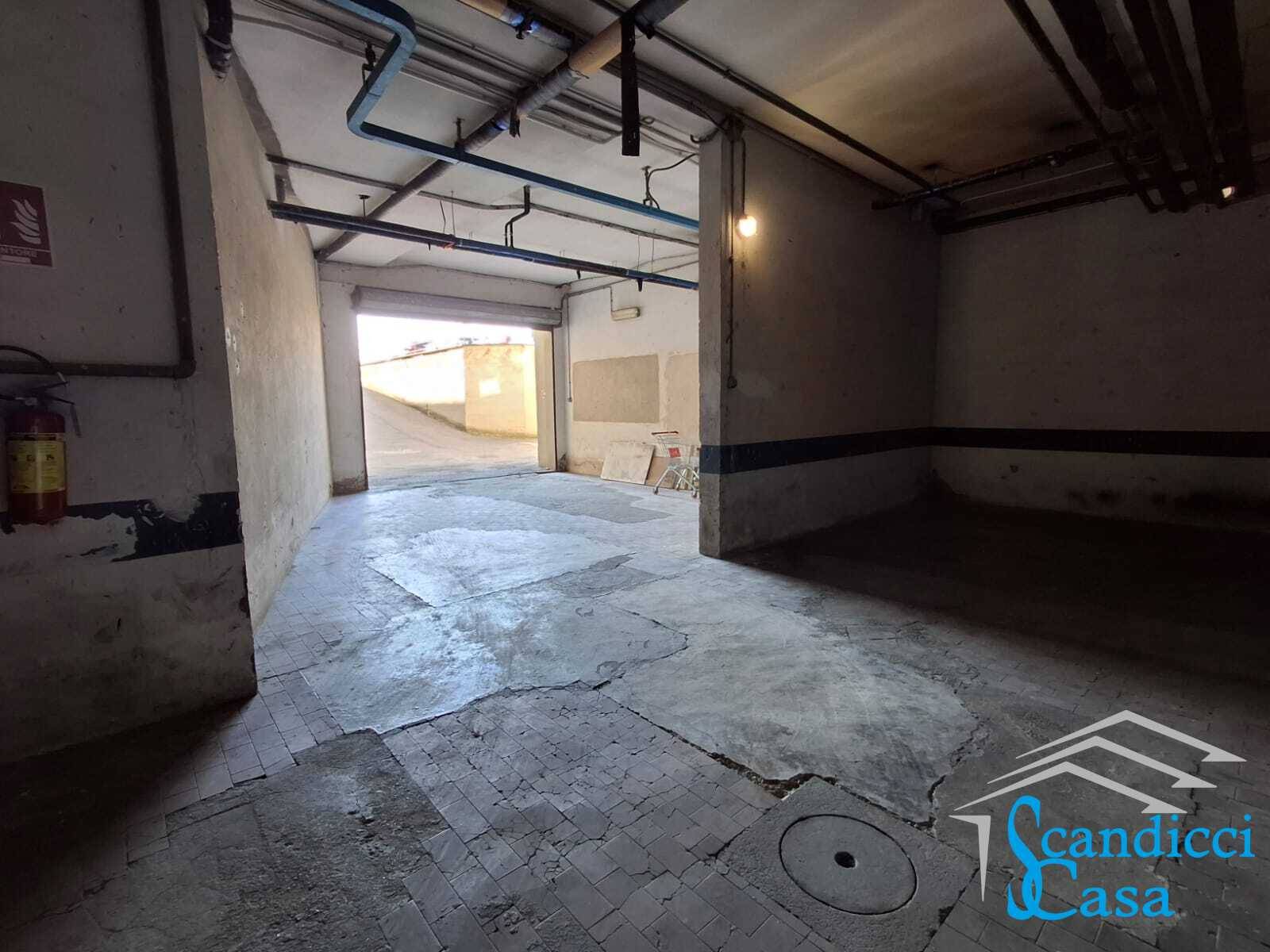 Box o garage in vendita a Scandicci, Scandicci Centro