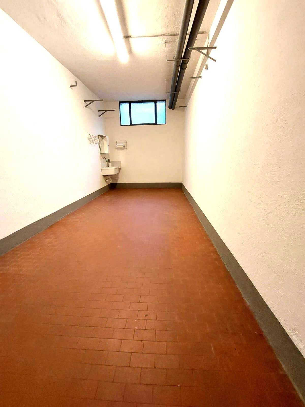 Box o garage in vendita a Scandicci, Scandicci Centro