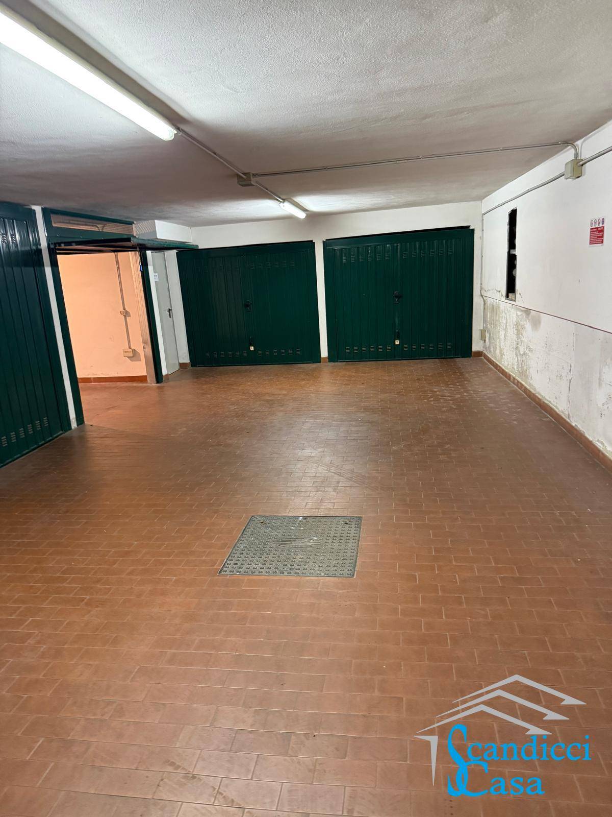 Garage in vendita a Firenze, Porta Romana