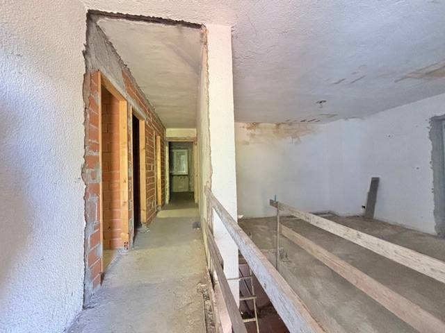 VILLA SINGOLA in vendita a Arcisate