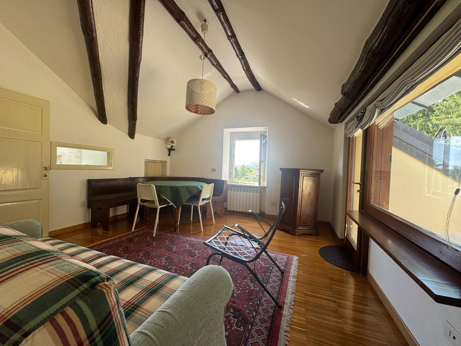Appartamento in affitto a Cantello, Ligurno