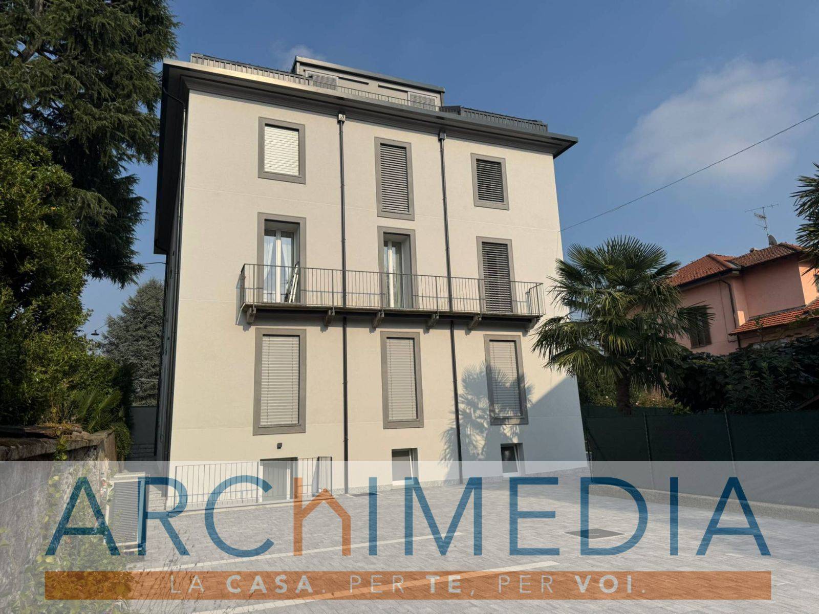 Appartamento in affitto a Malnate, Centro