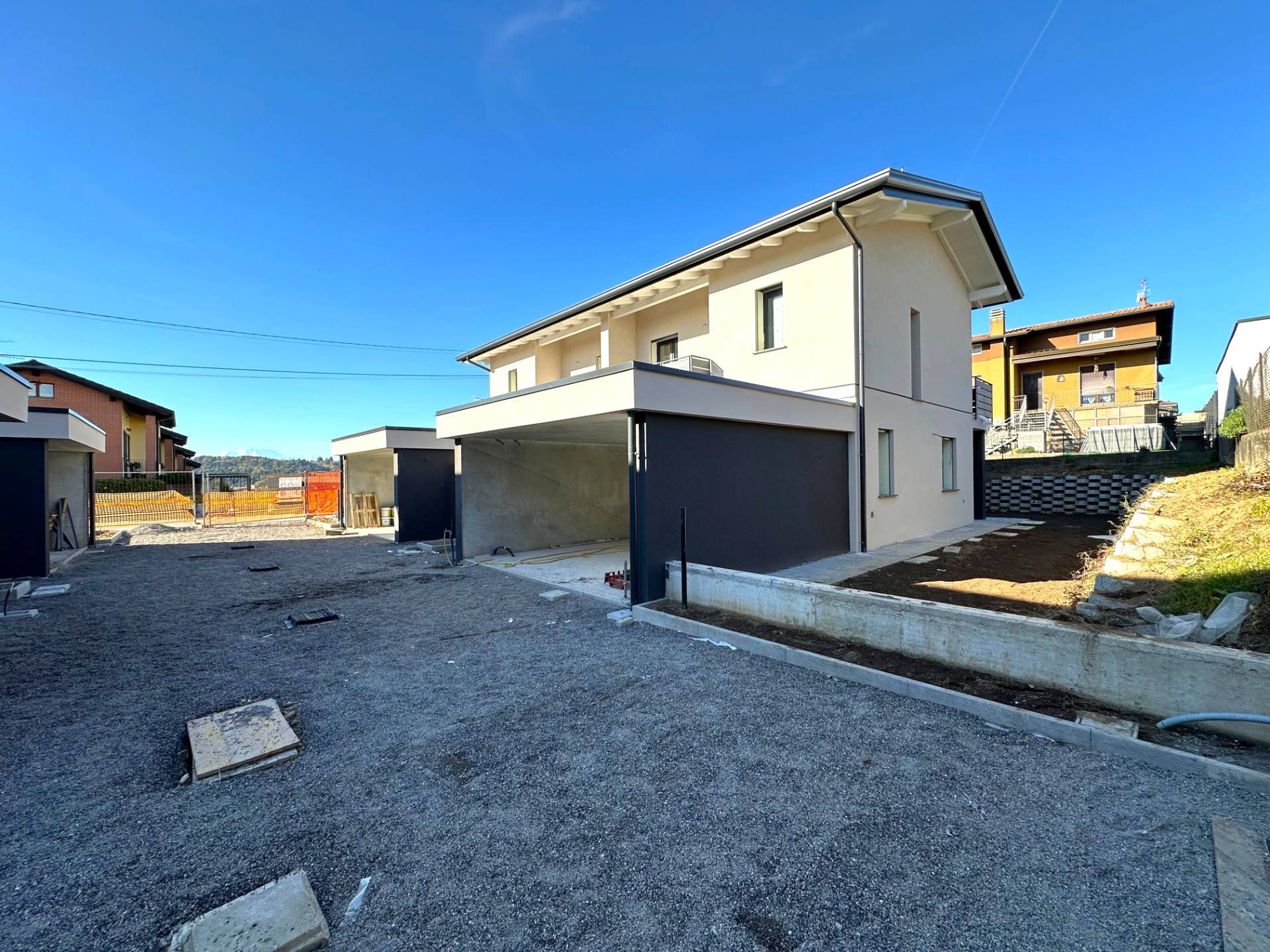 Villette a schiera in vendita a Castronno