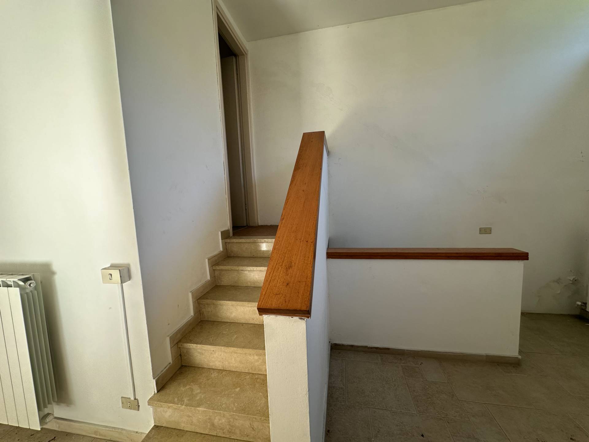 Negozio in vendita a Malnate, Gurone