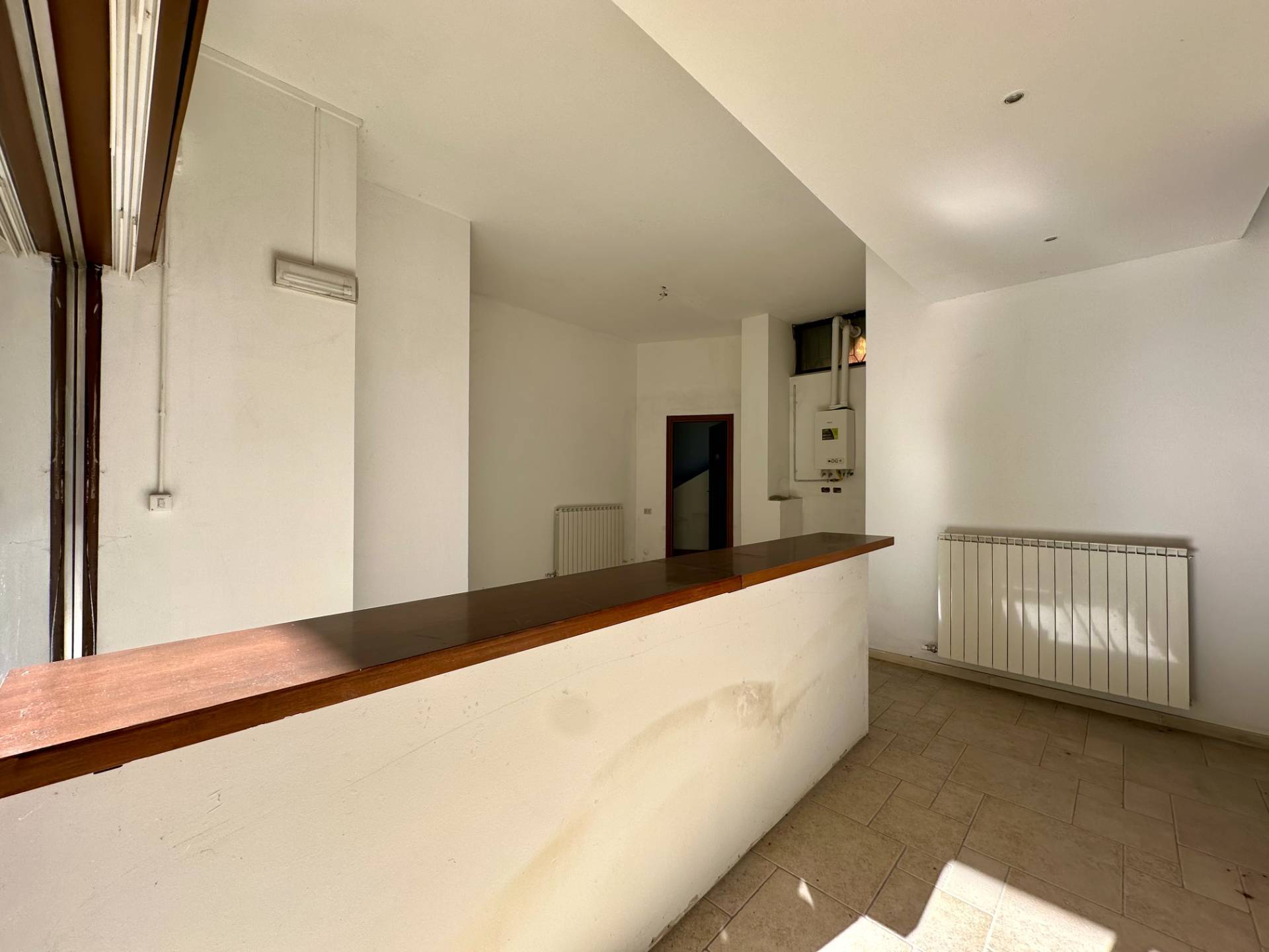 Negozio in vendita a Malnate, Gurone