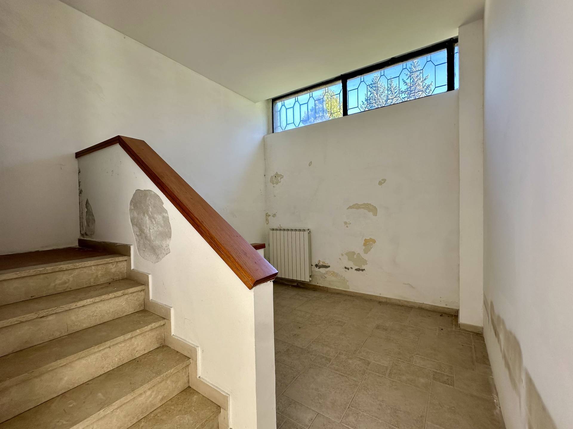 Negozio in vendita a Malnate, Gurone