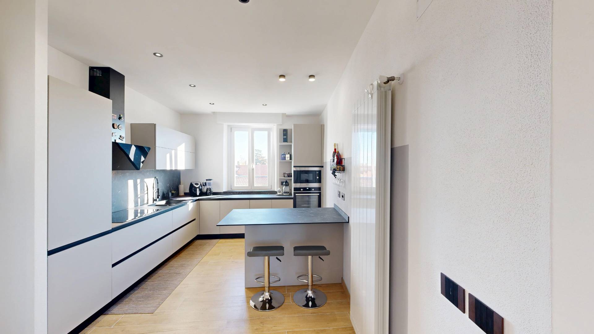 Appartamento in vendita a Vedano Olona