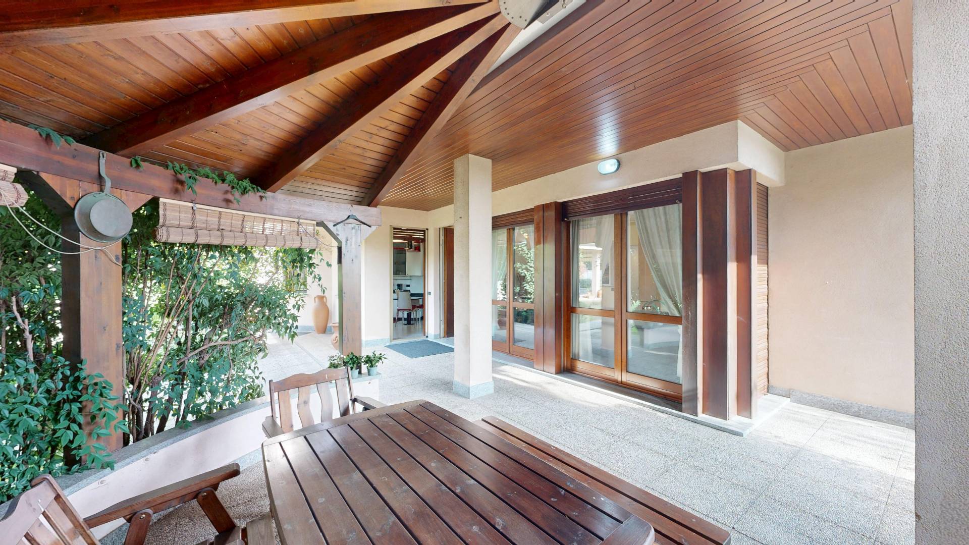 VILLA SINGOLA in vendita a Sumirago