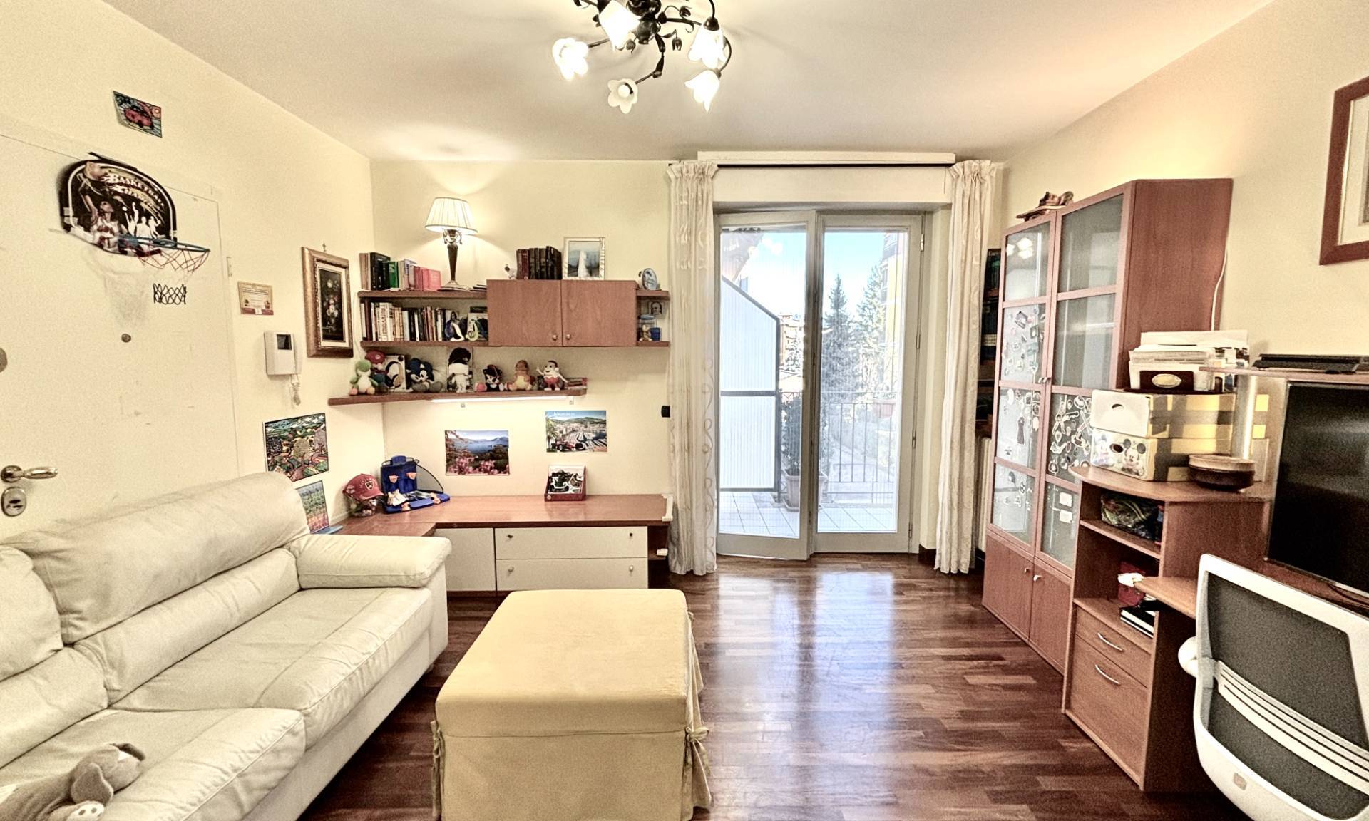 Appartamento in vendita a Varese, Ippodromo