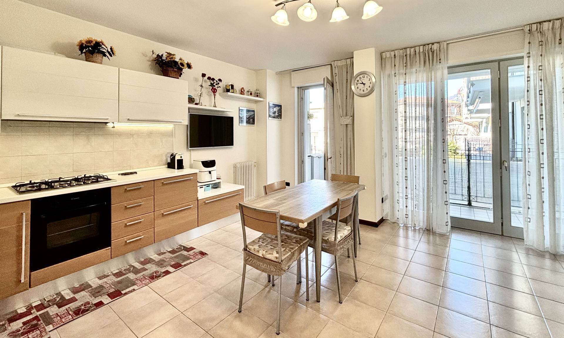 Appartamento in vendita a Varese, Ippodromo