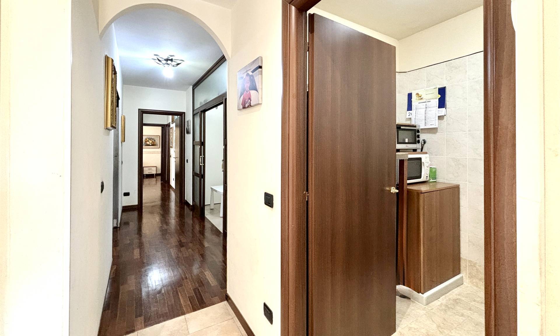 Appartamento in vendita a Varese, Ippodromo