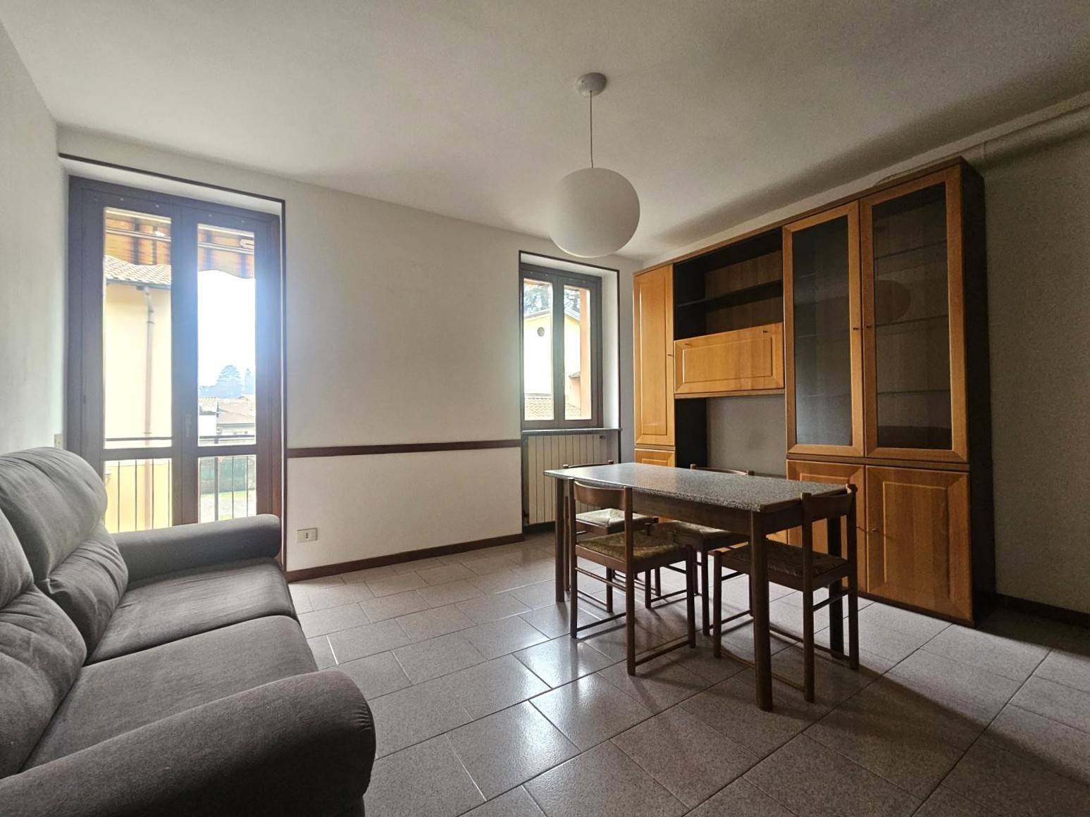 Appartamento in vendita a Malnate, Centro