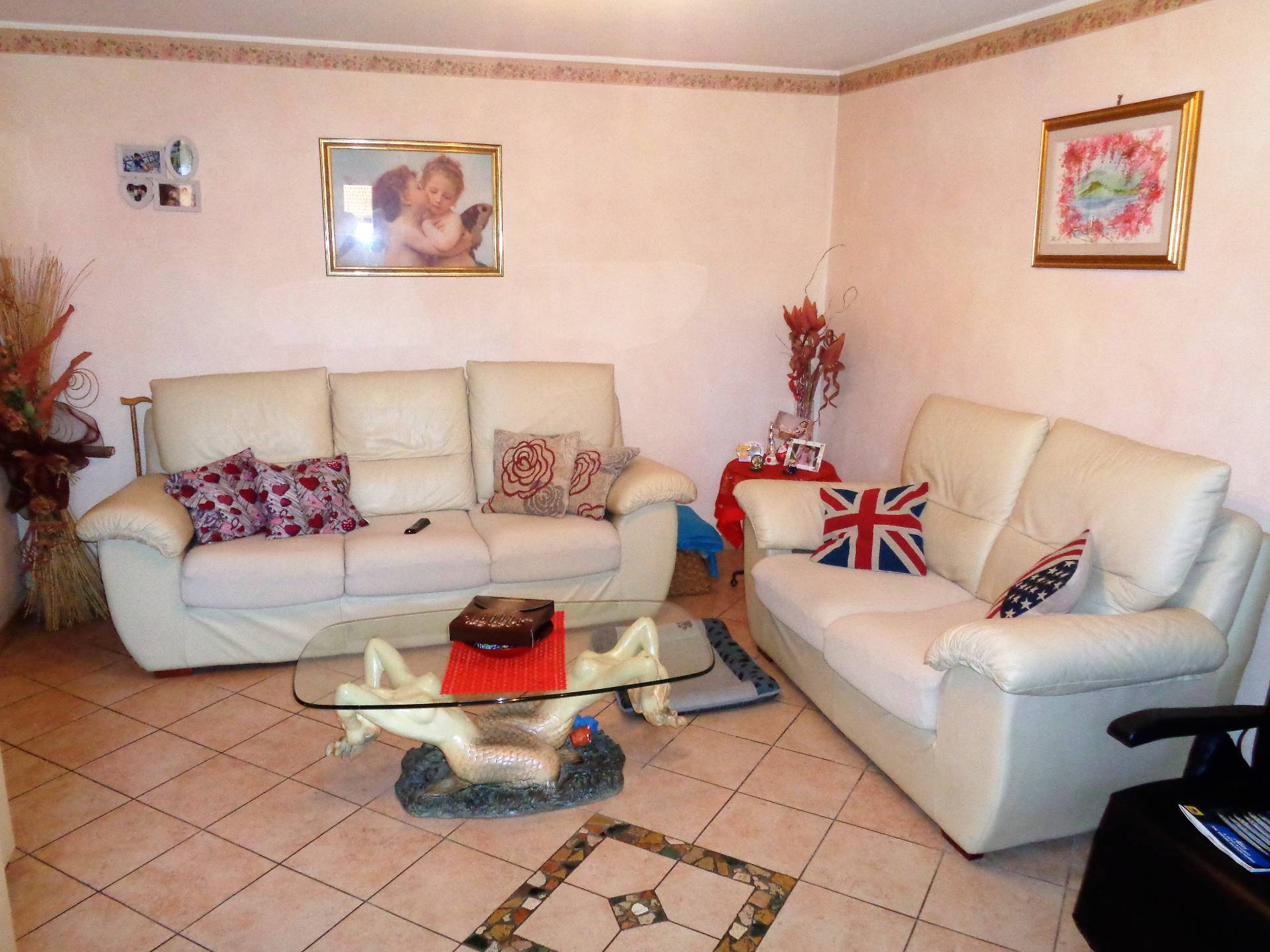 Appartamento in vendita a Malnate, Centro