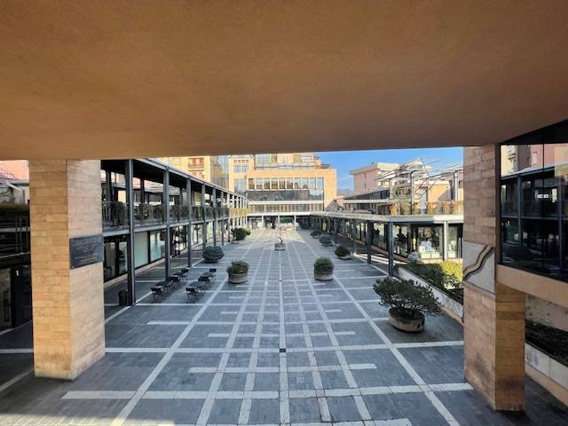 Studio/Ufficio in affitto a Varese, Centro