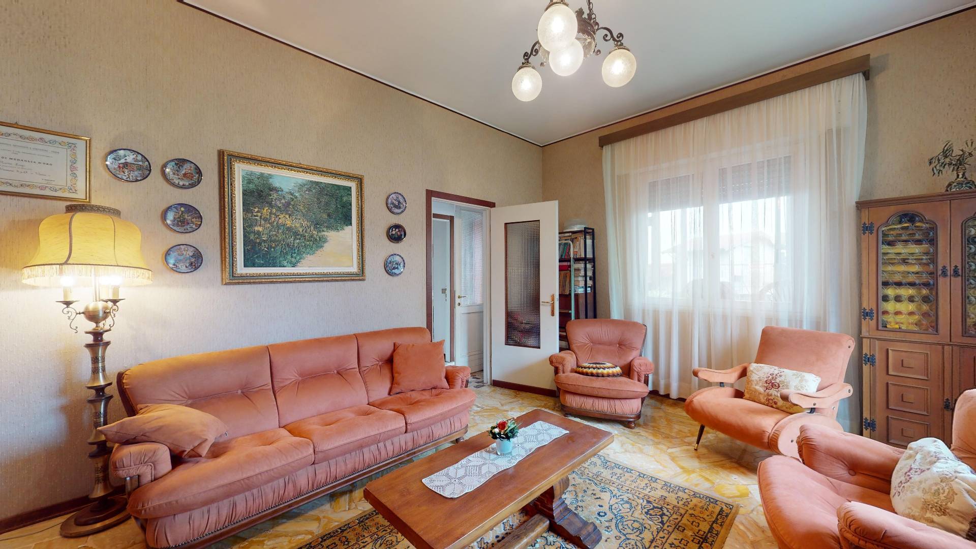 Porzione di casa in vendita a Besozzo