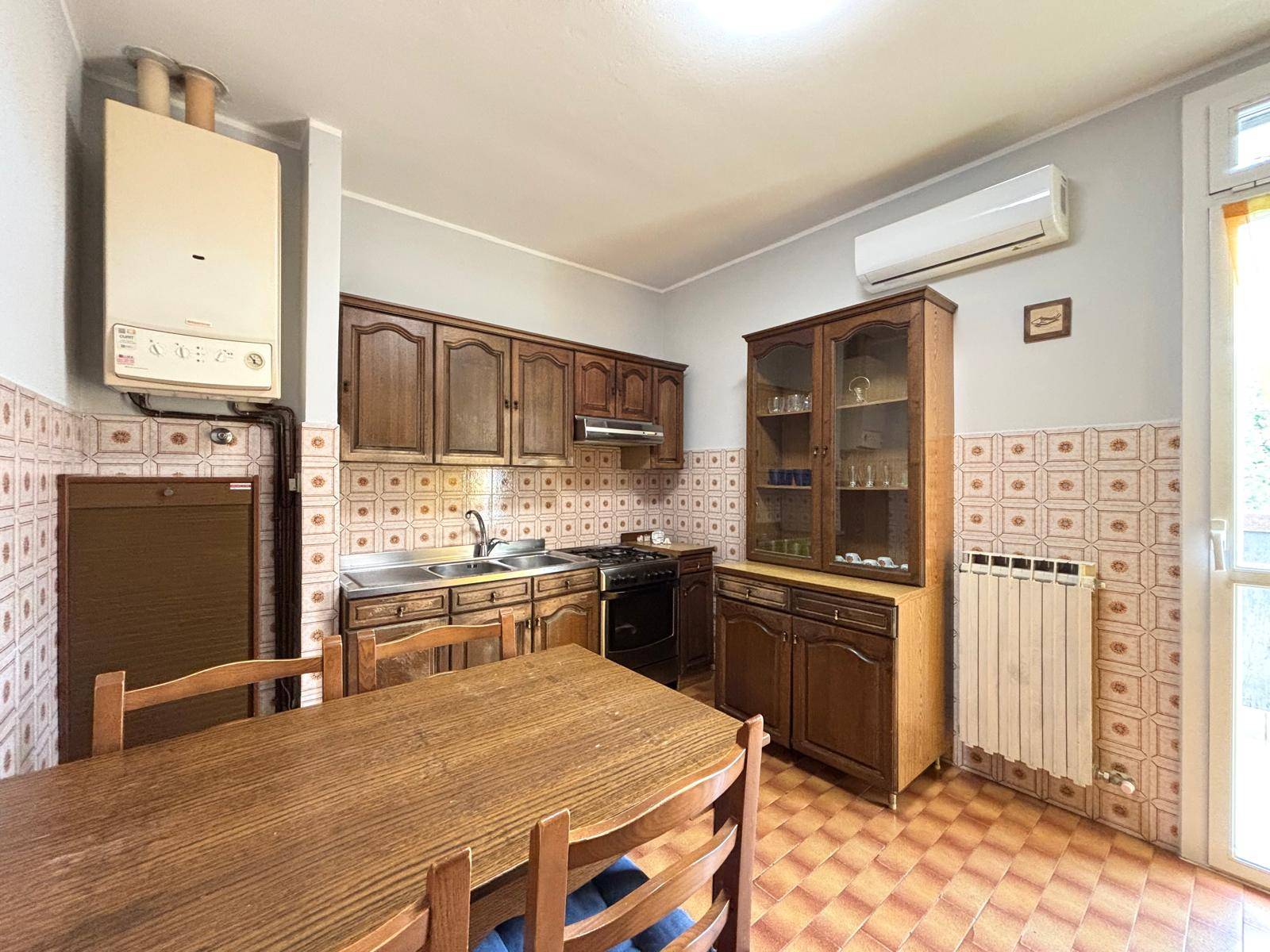 Appartamento in vendita a Malnate, Gurone