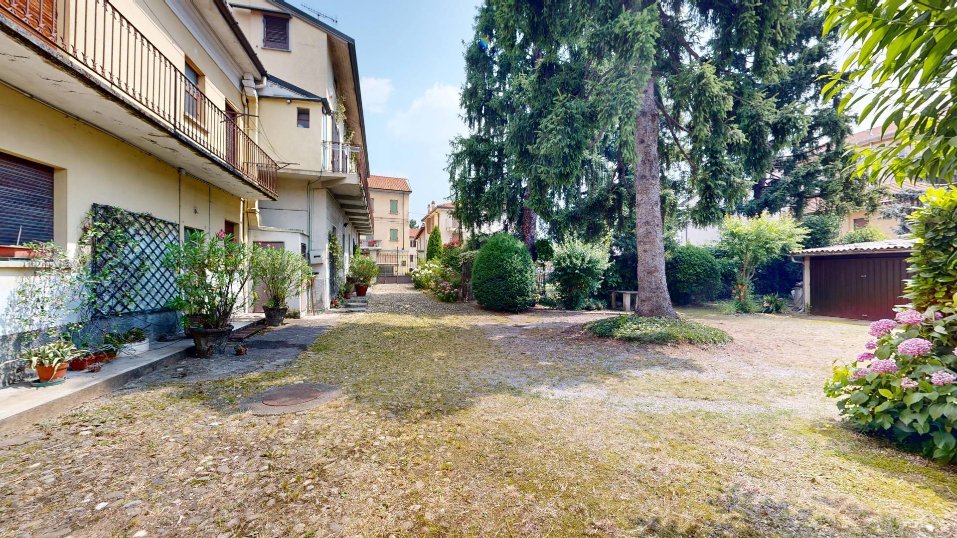 Porzione di casa in vendita a Tradate, Abbiate Guazzone