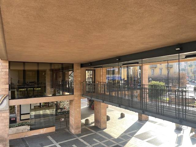 Studio/Ufficio in affitto a Varese, Centro