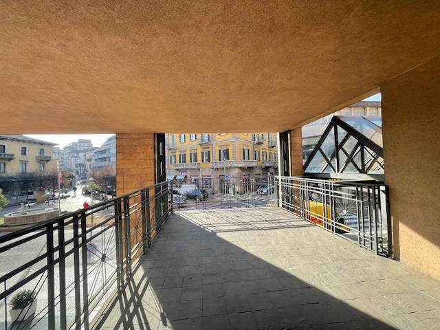 Studio/Ufficio in affitto a Varese, Centro