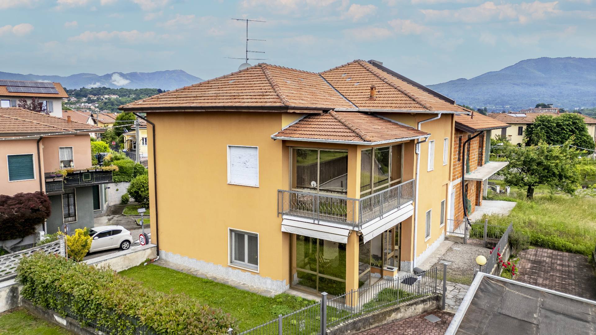 Porzione di casa in vendita a Besozzo