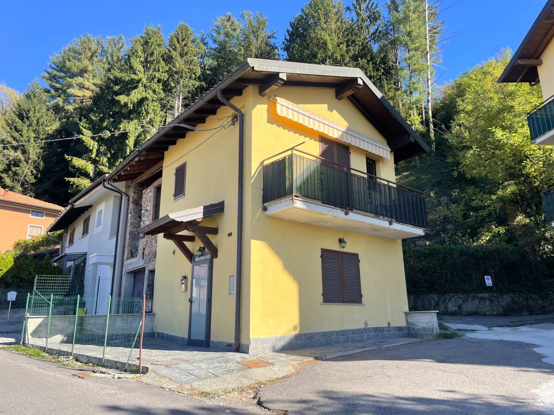 Porzione di casa in vendita a Induno Olona