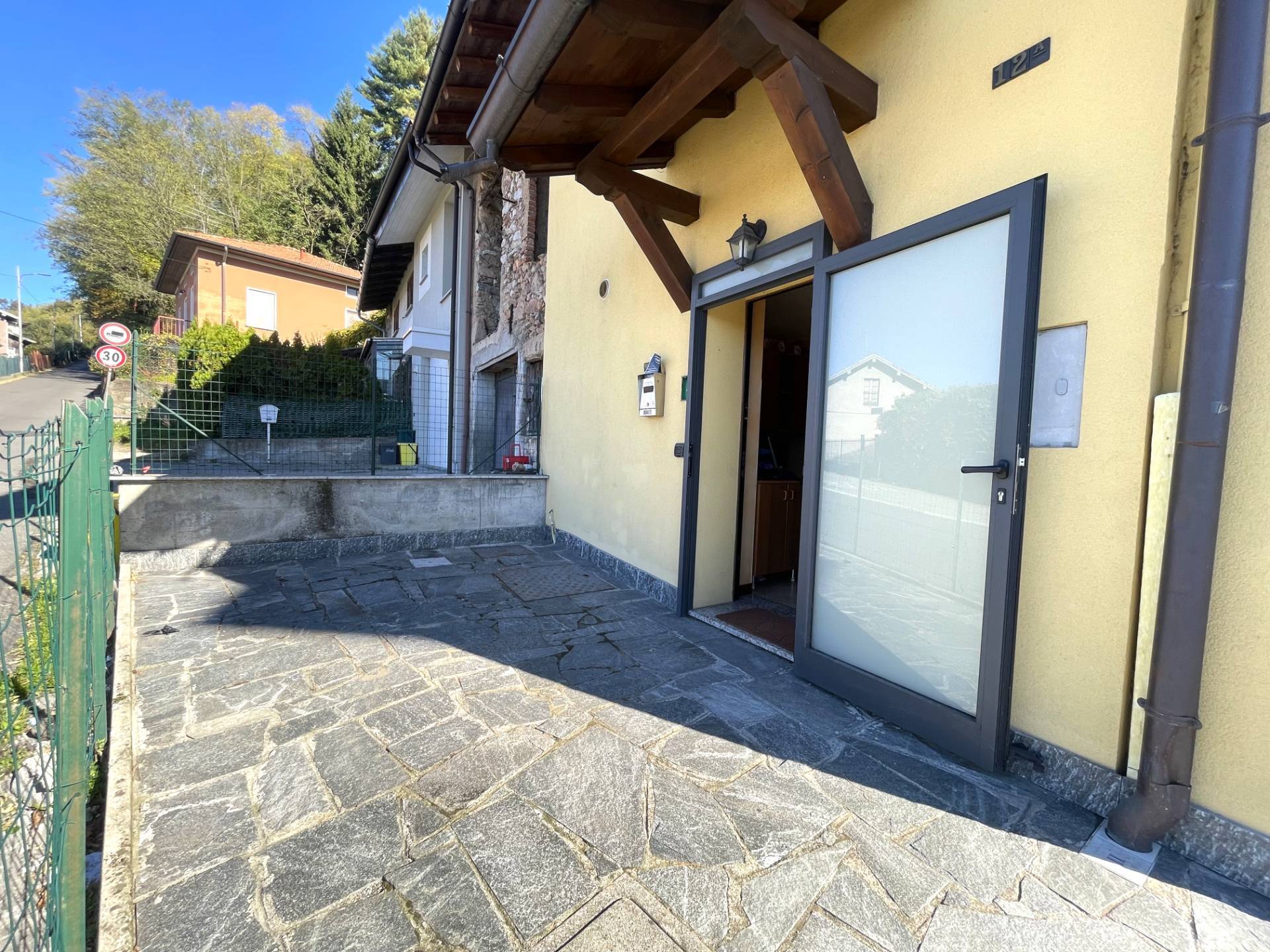Porzione di casa in vendita a Induno Olona
