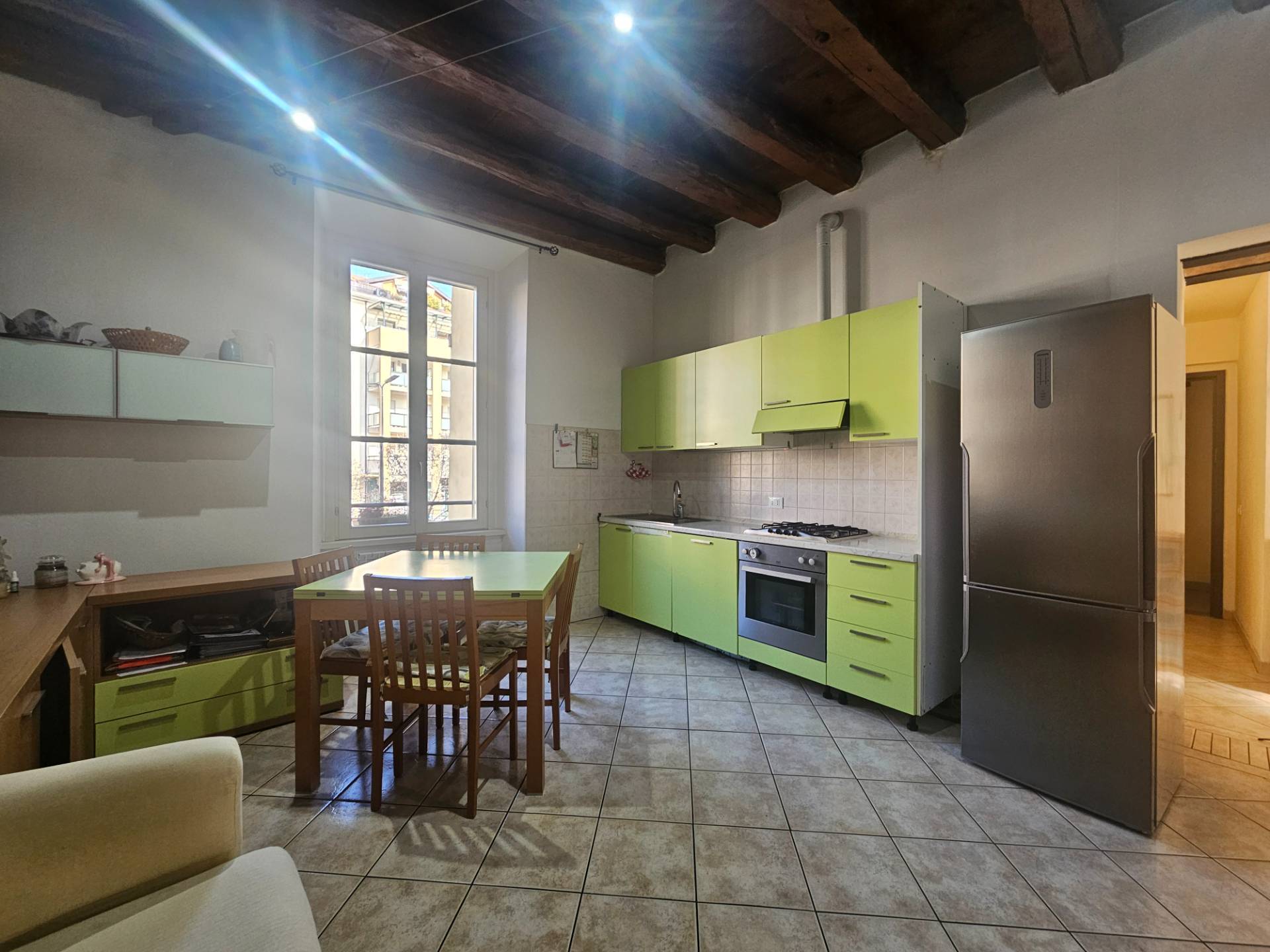 Appartamento in vendita a Malnate, Centro