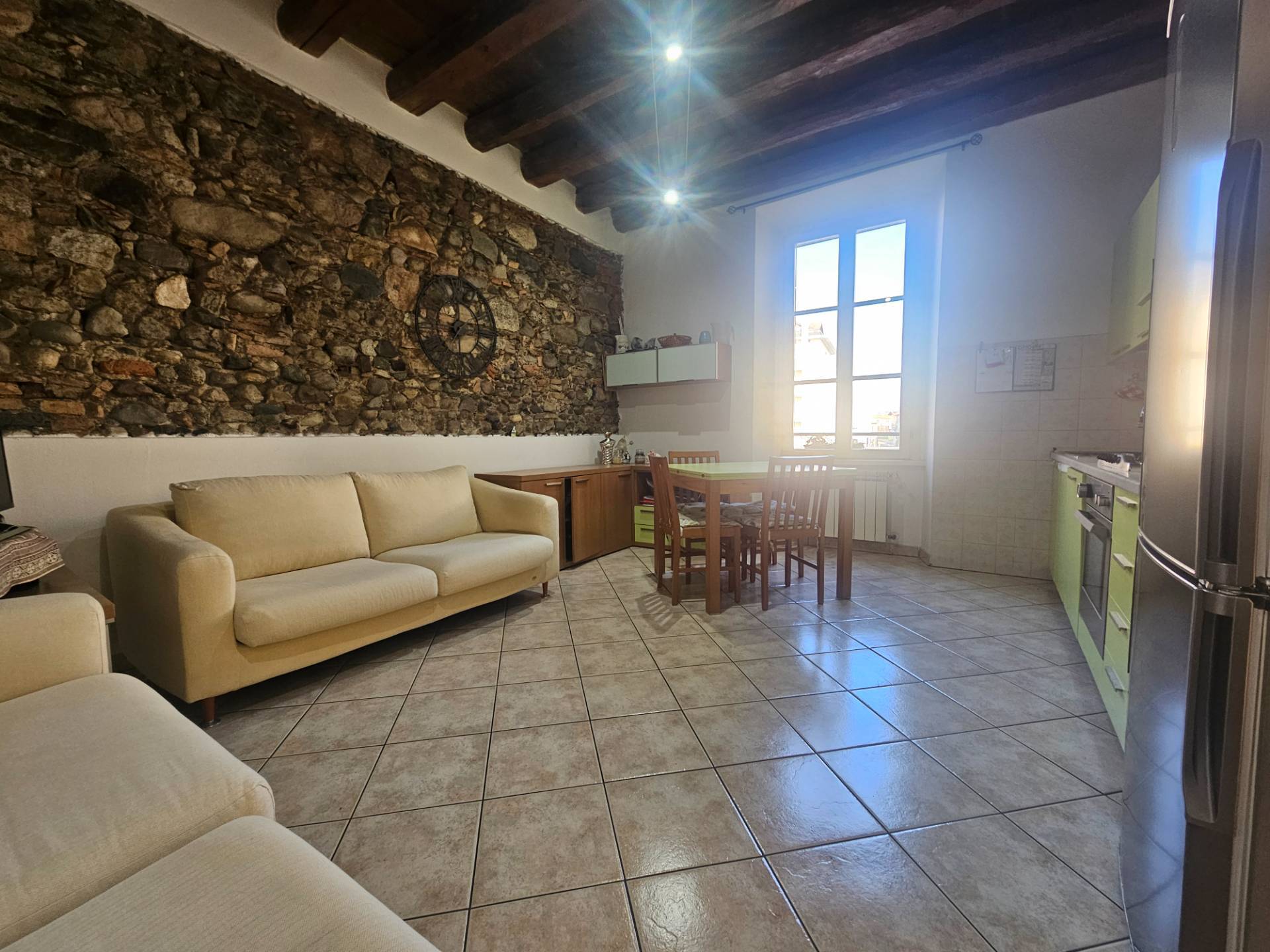 Appartamento in vendita a Malnate, Centro