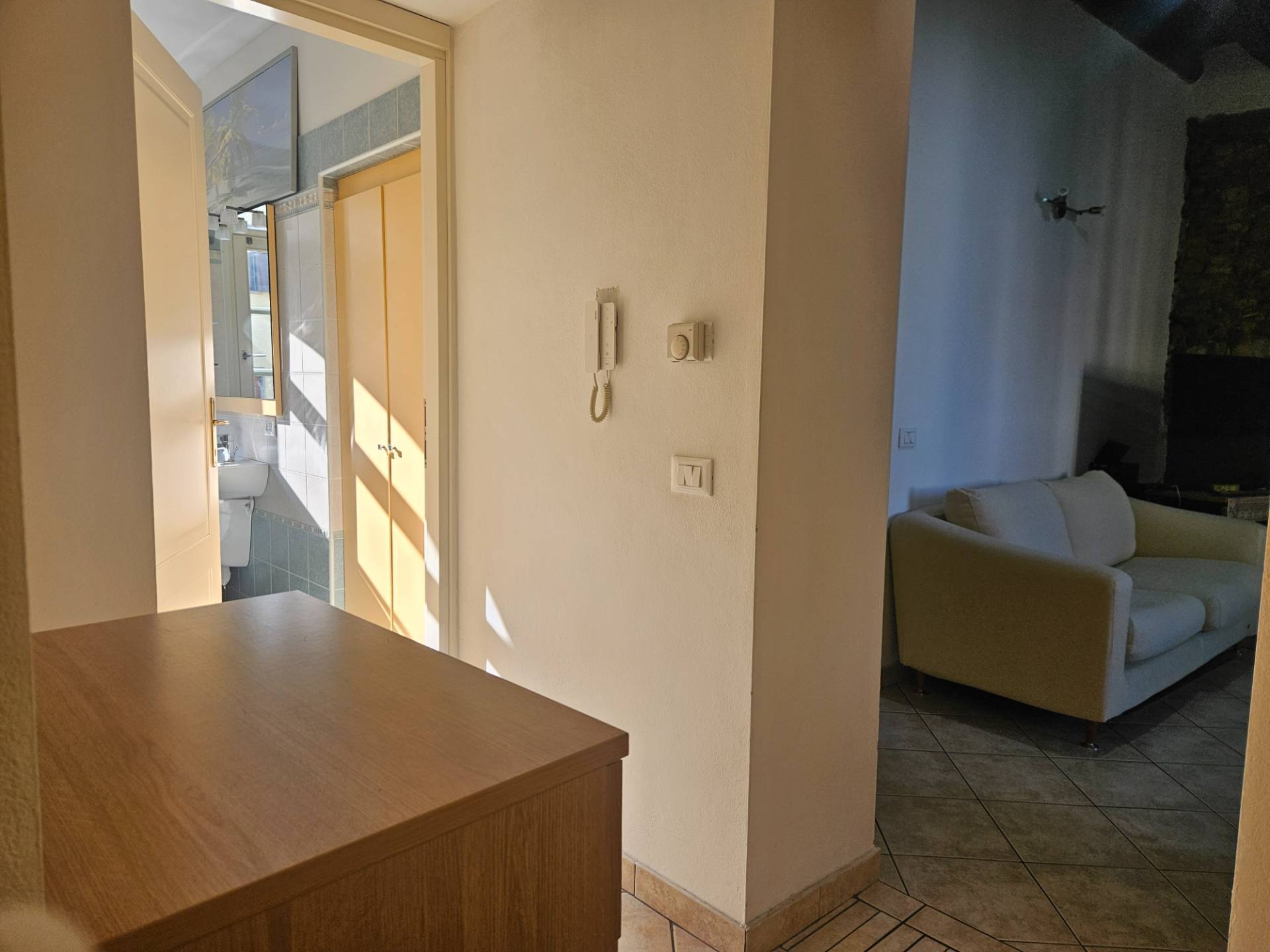 Appartamento in vendita a Malnate, Centro