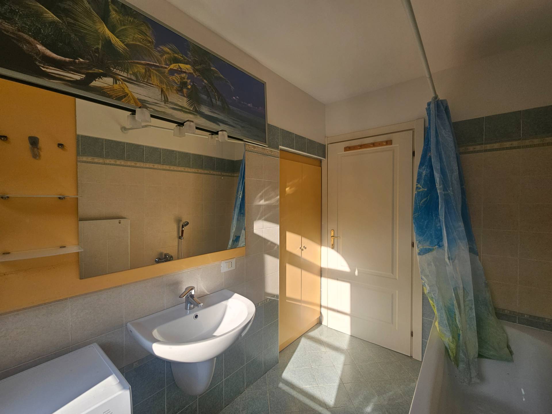 Appartamento in vendita a Malnate, Centro