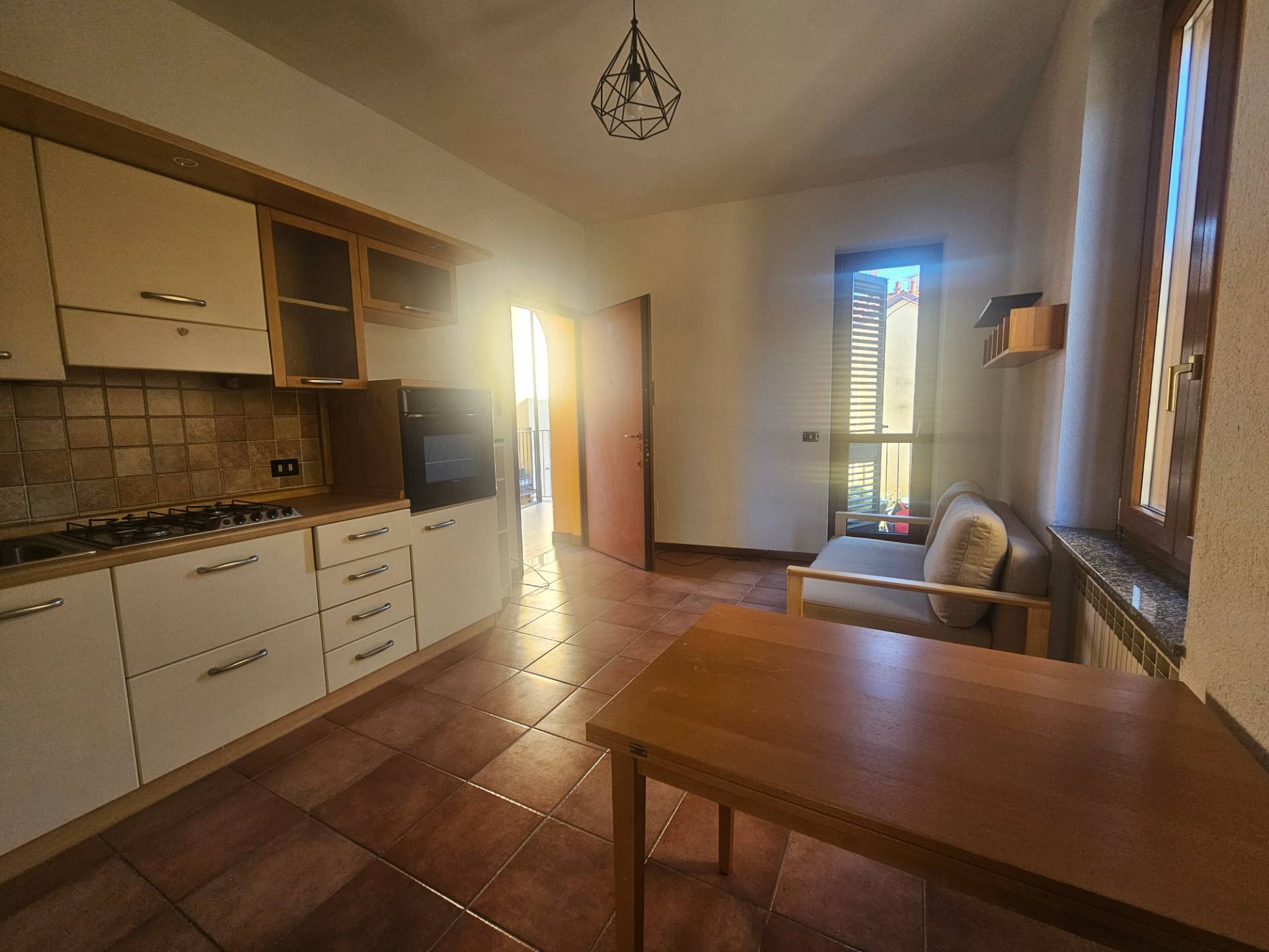 Appartamento in affitto a Malnate, Centro