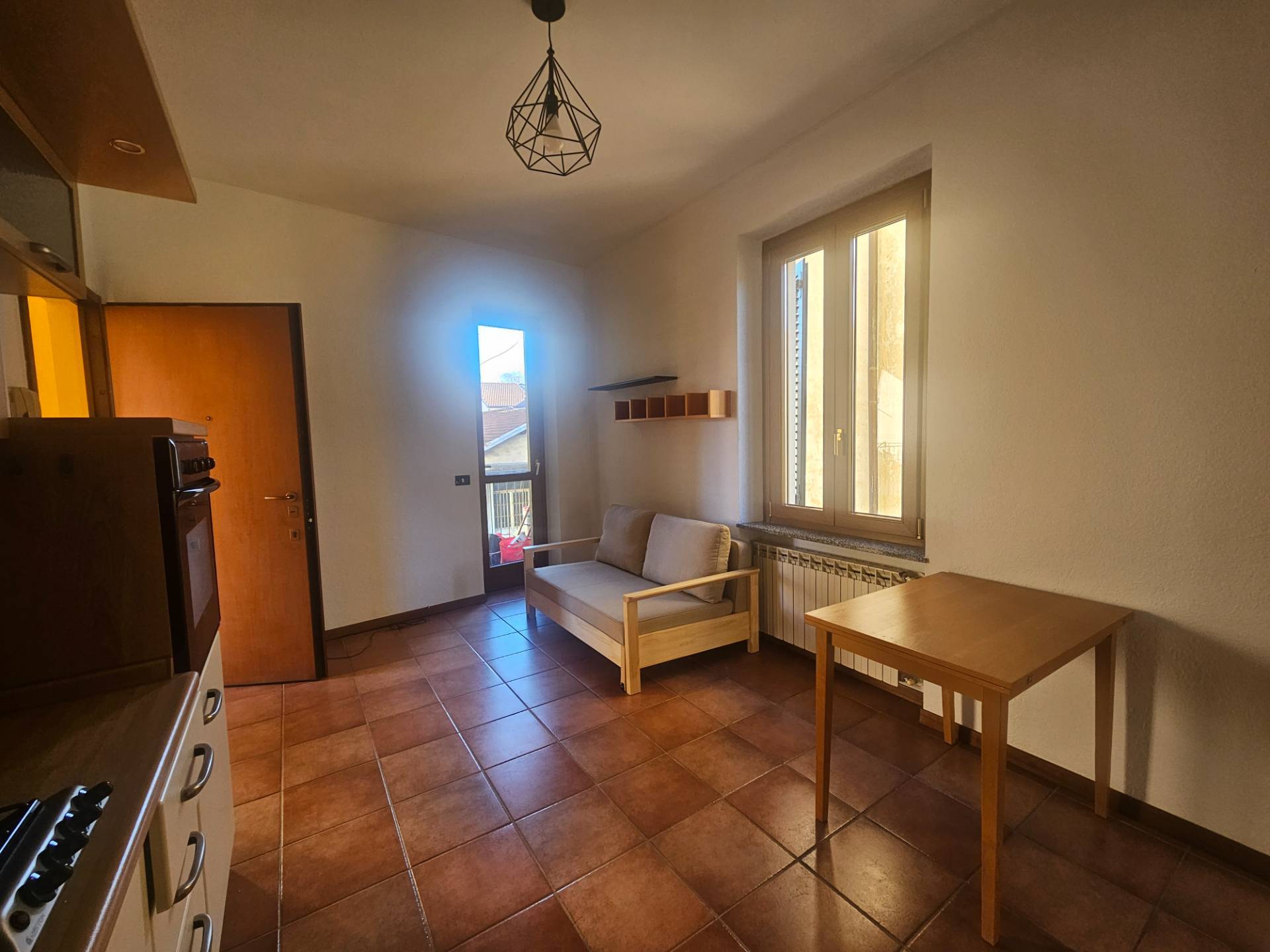 Appartamento in affitto a Malnate, Centro