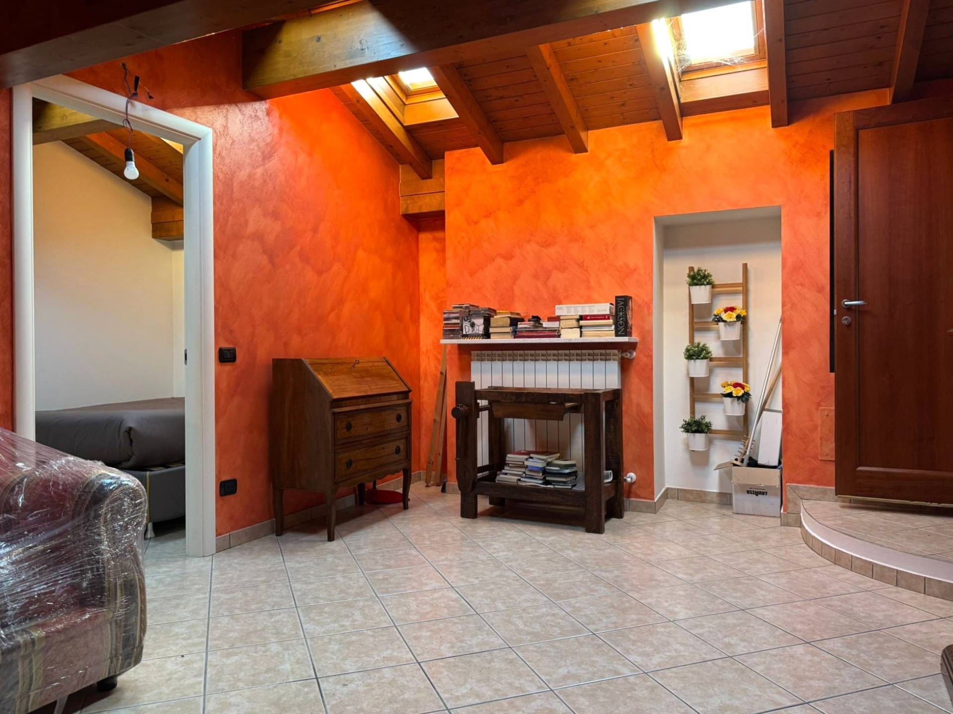 Appartamento in vendita a Malnate, Centro