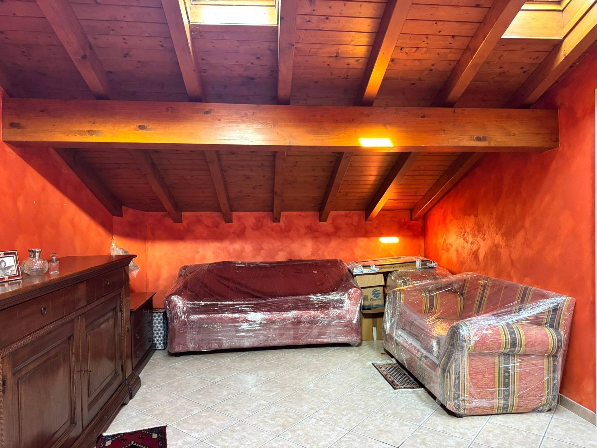 Appartamento in vendita a Malnate, Centro