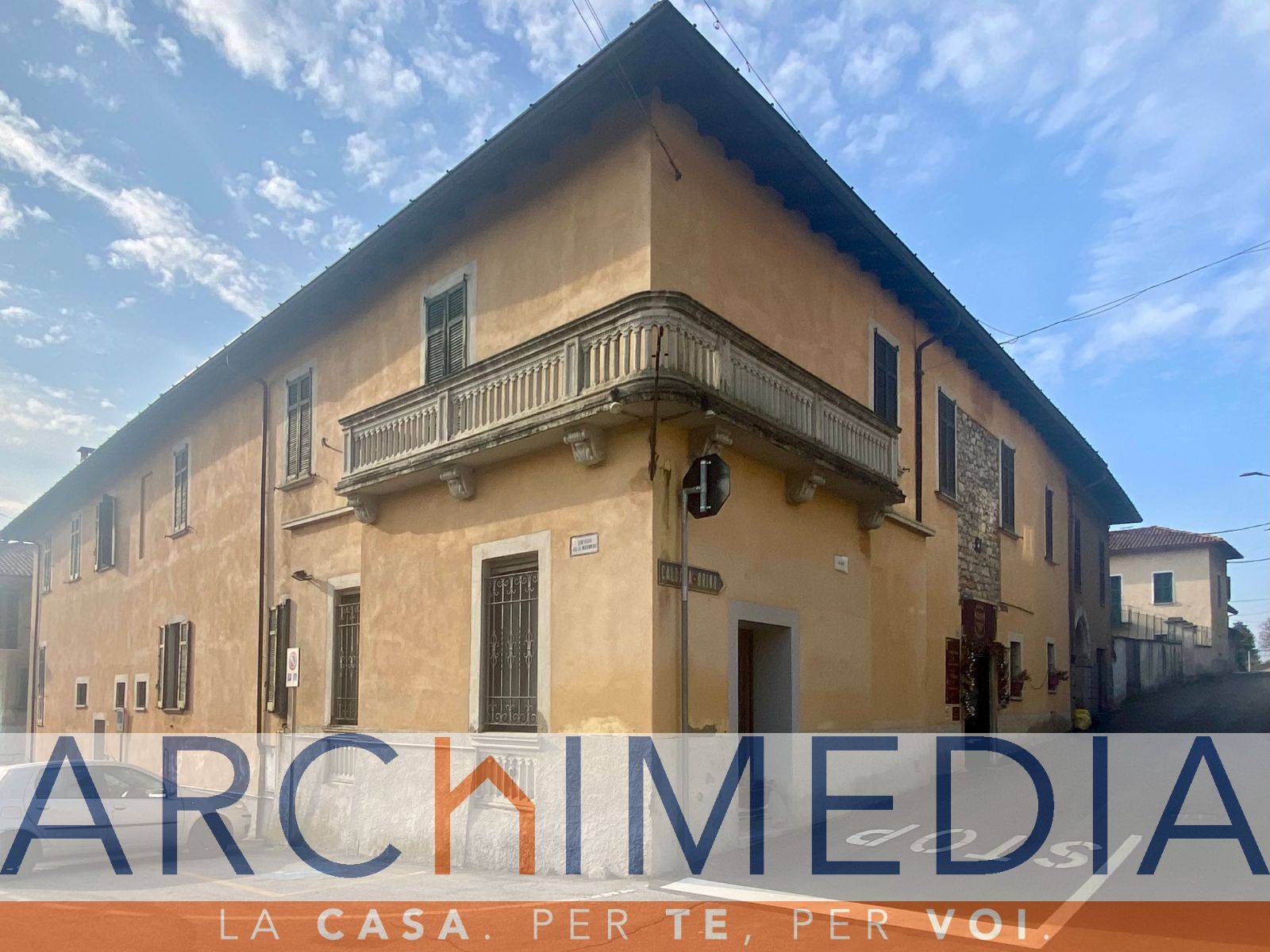 Casa singola in vendita a Cocquio-Trevisago, Cocquio