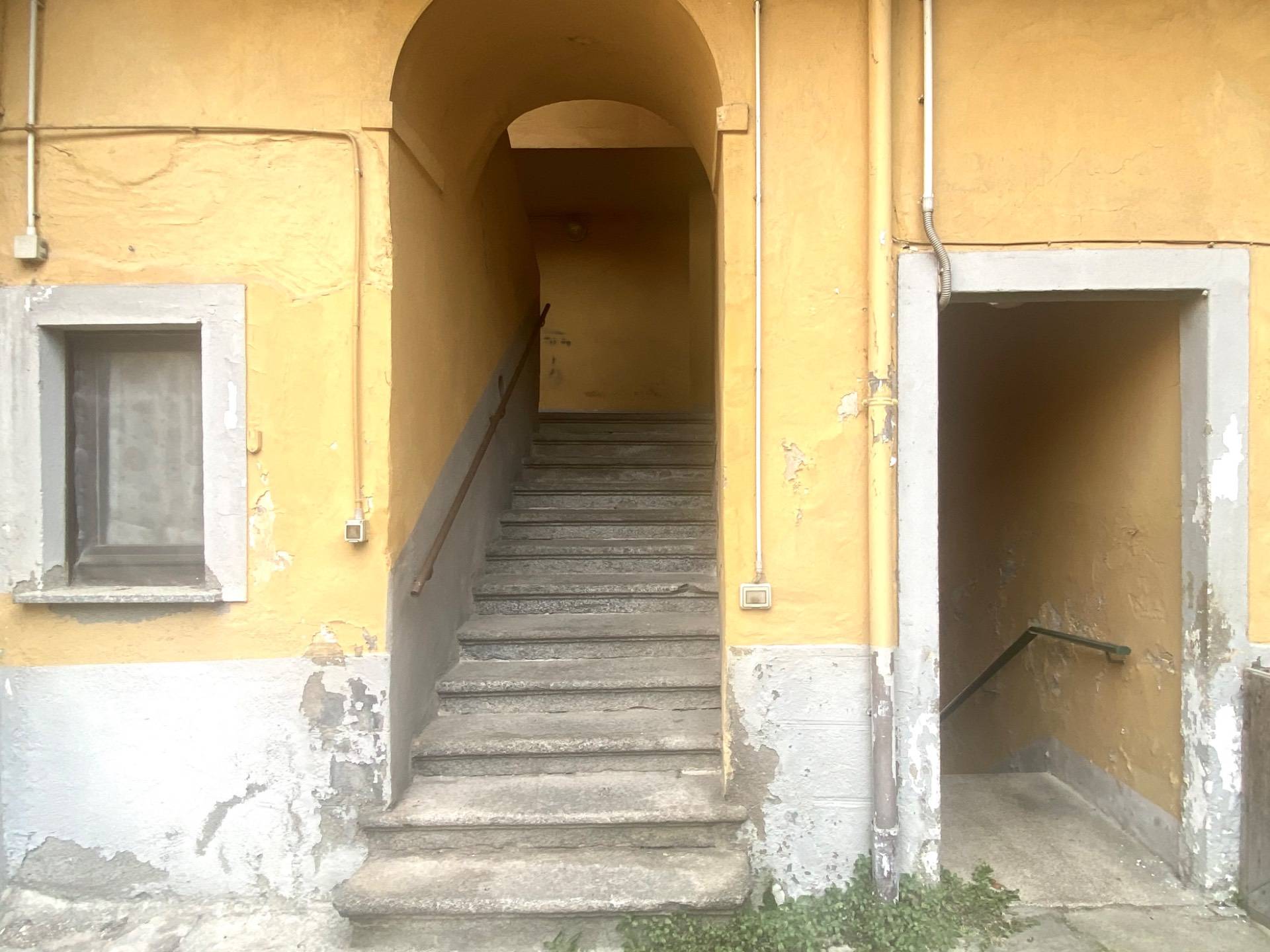 Casa singola in vendita a Cocquio-Trevisago, Cocquio