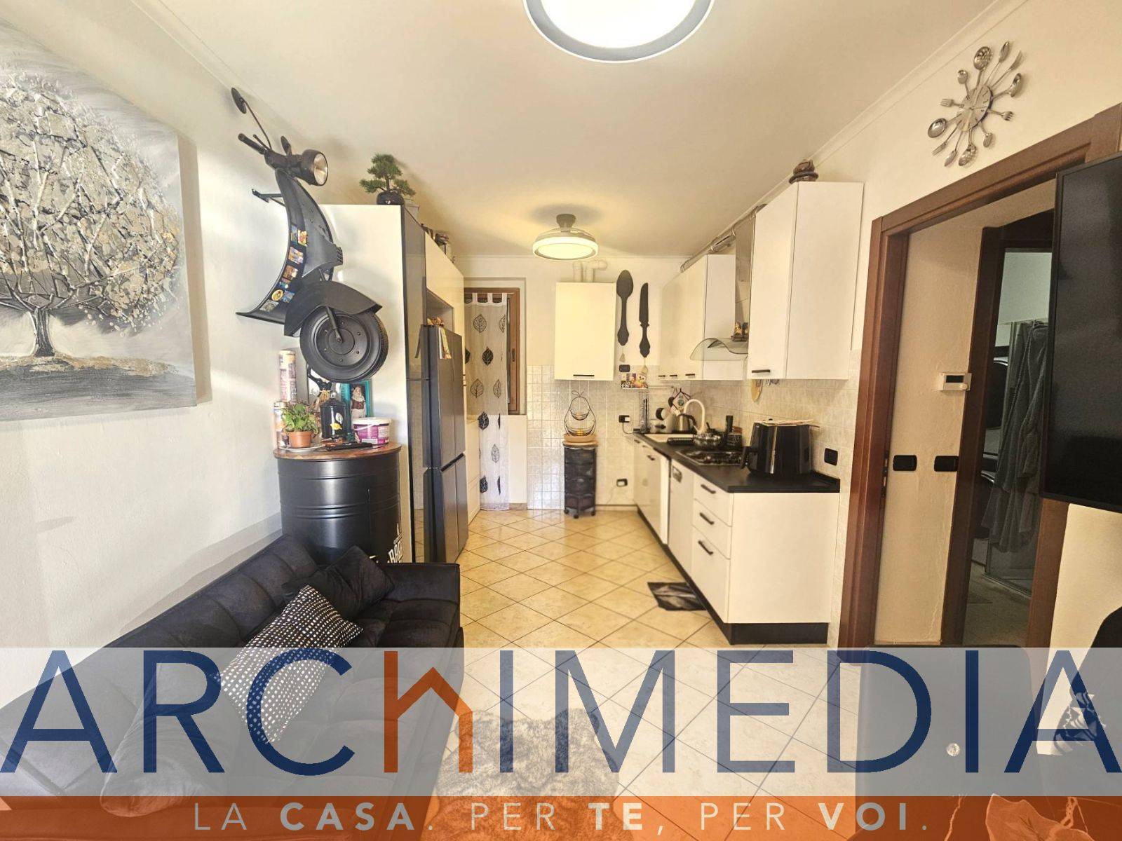 Appartamento in vendita a Malnate, Centro