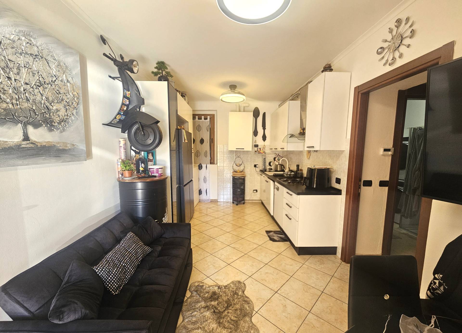 Appartamento in vendita a Malnate, Centro