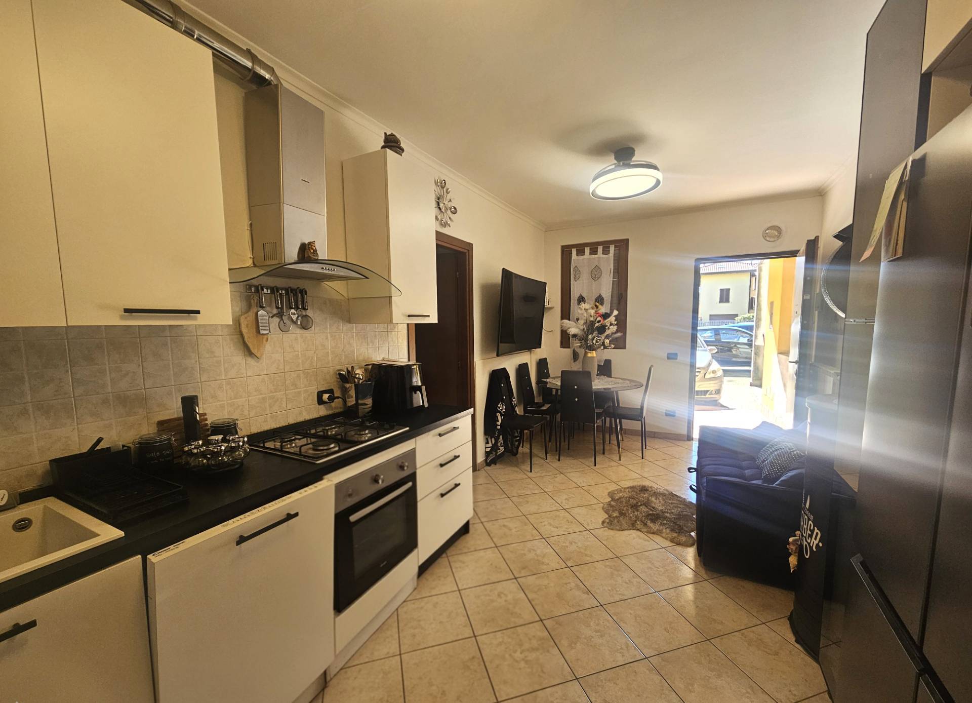 Appartamento in vendita a Malnate, Centro