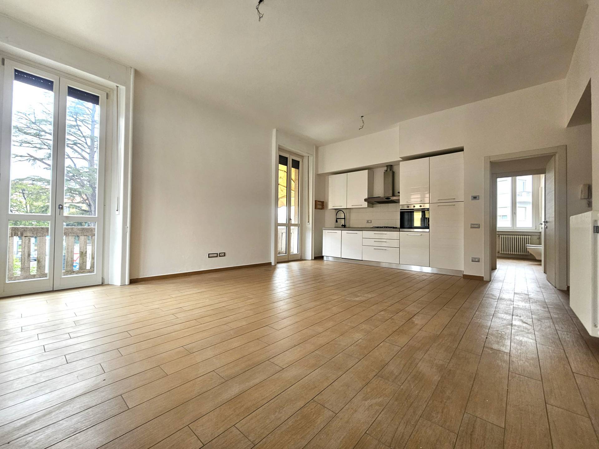 Appartamento in affitto a Malnate, Centro