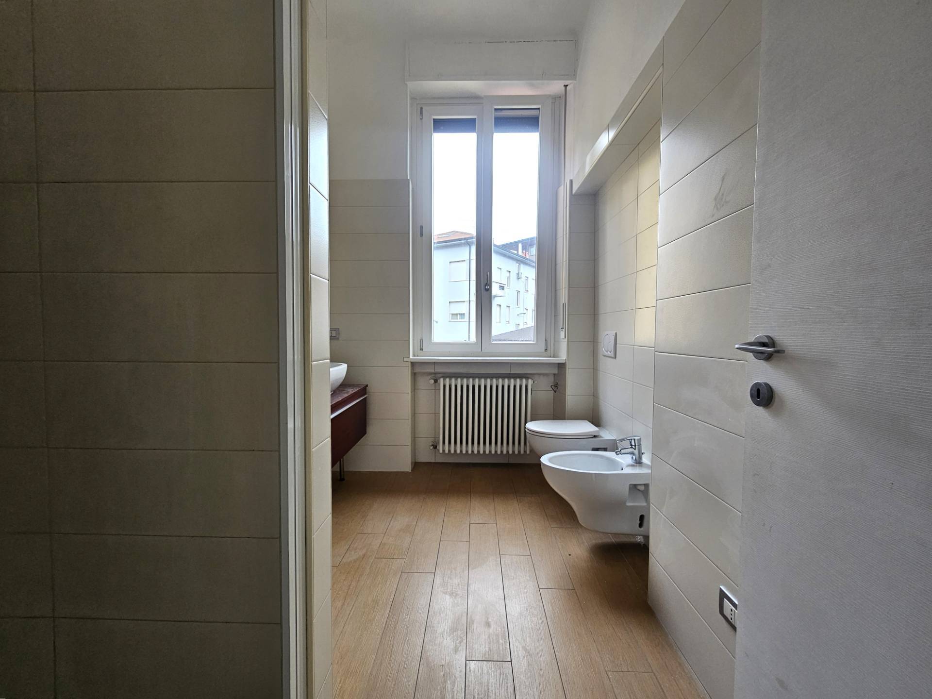 Appartamento in affitto a Malnate, Centro