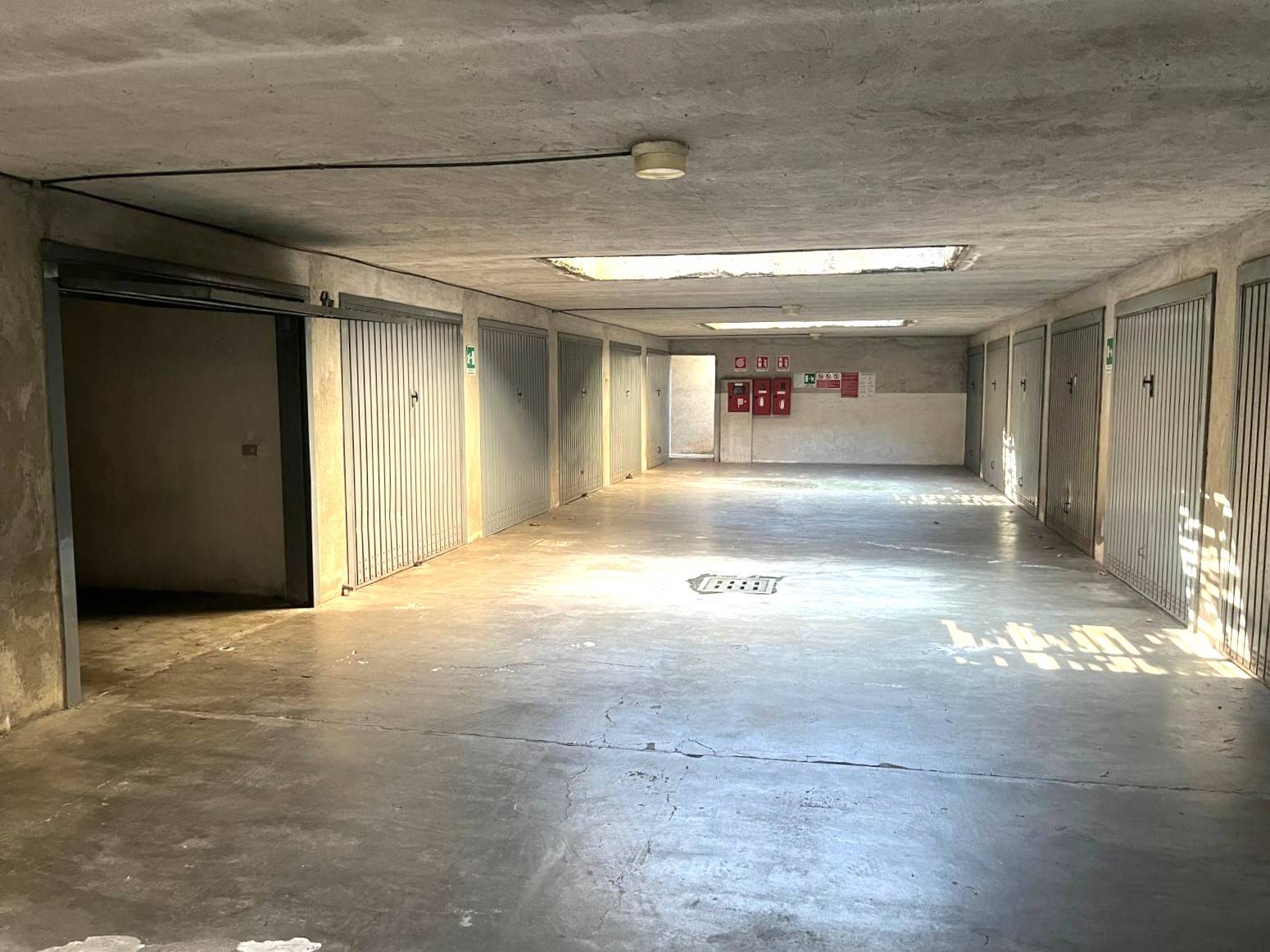 Box o garage in vendita a Malnate, Gurone