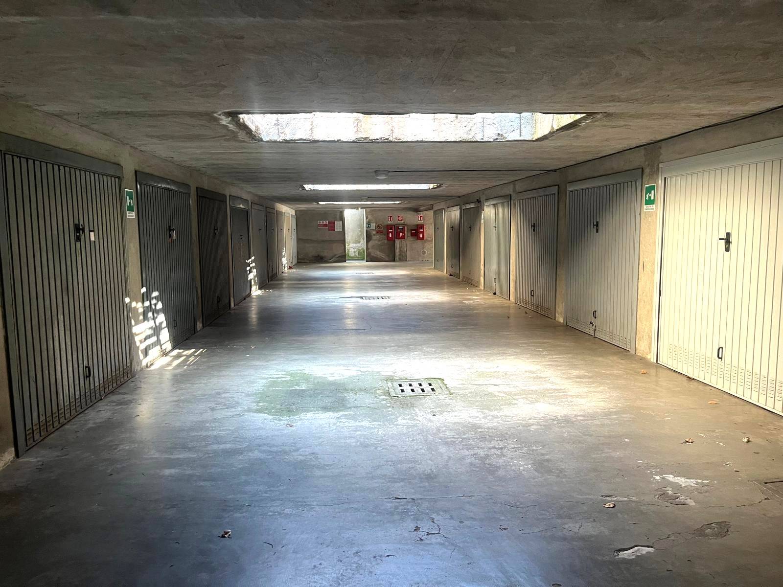 Box o garage in vendita a Malnate, Gurone